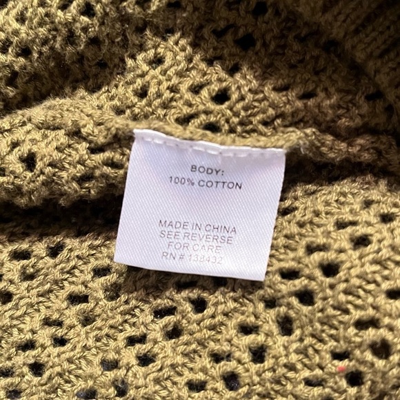 ModCloth Cotton Creation Oversized Cardigan in Avocado Green size S/M - Picture 3 of 8